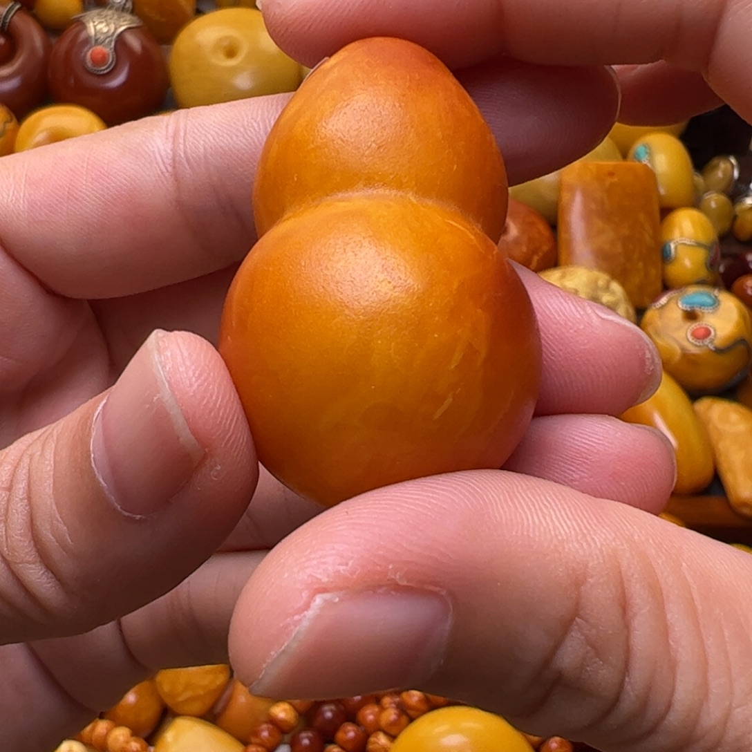 裸石蜜蜡未镶嵌葫芦
