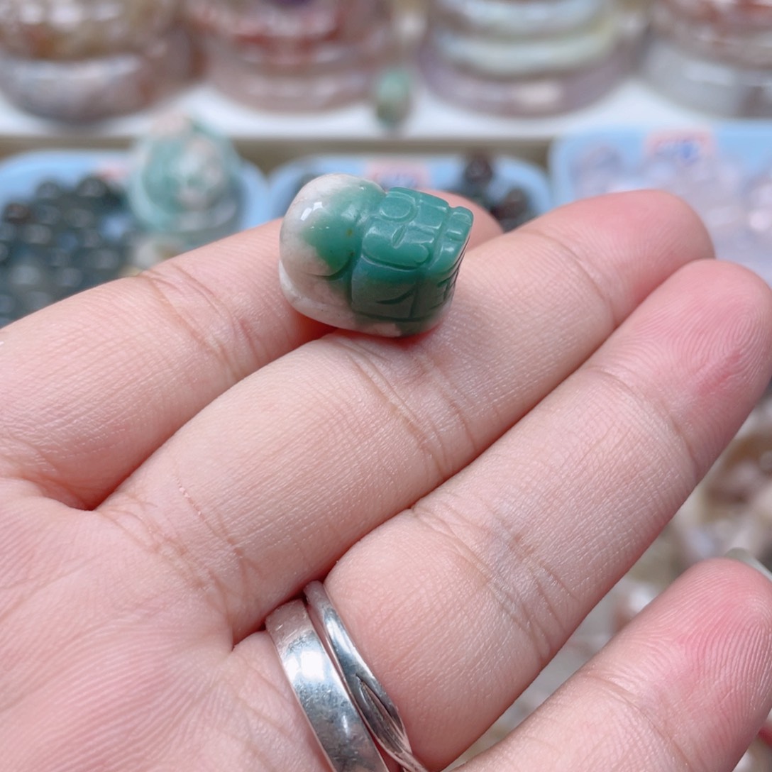 玛瑙/玉髓未镶嵌珠宝奇石