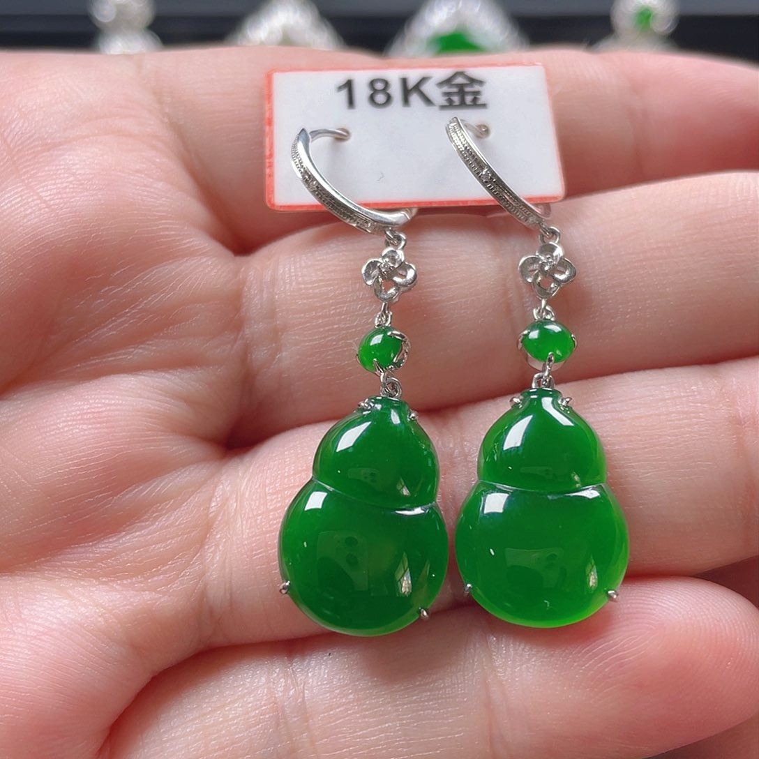 18K金镶嵌翡翠耳饰大葫芦
