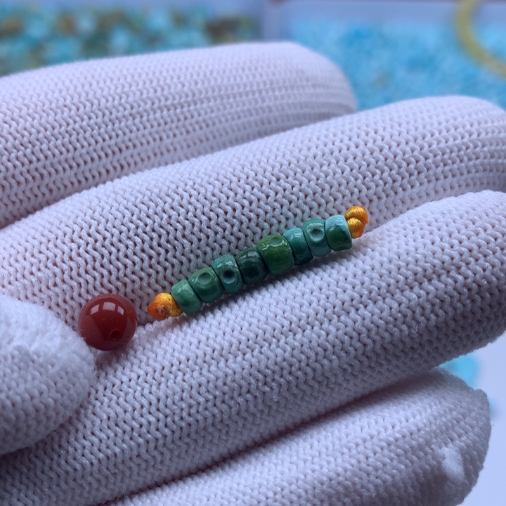 南红玛瑙未镶嵌珠宝奇石