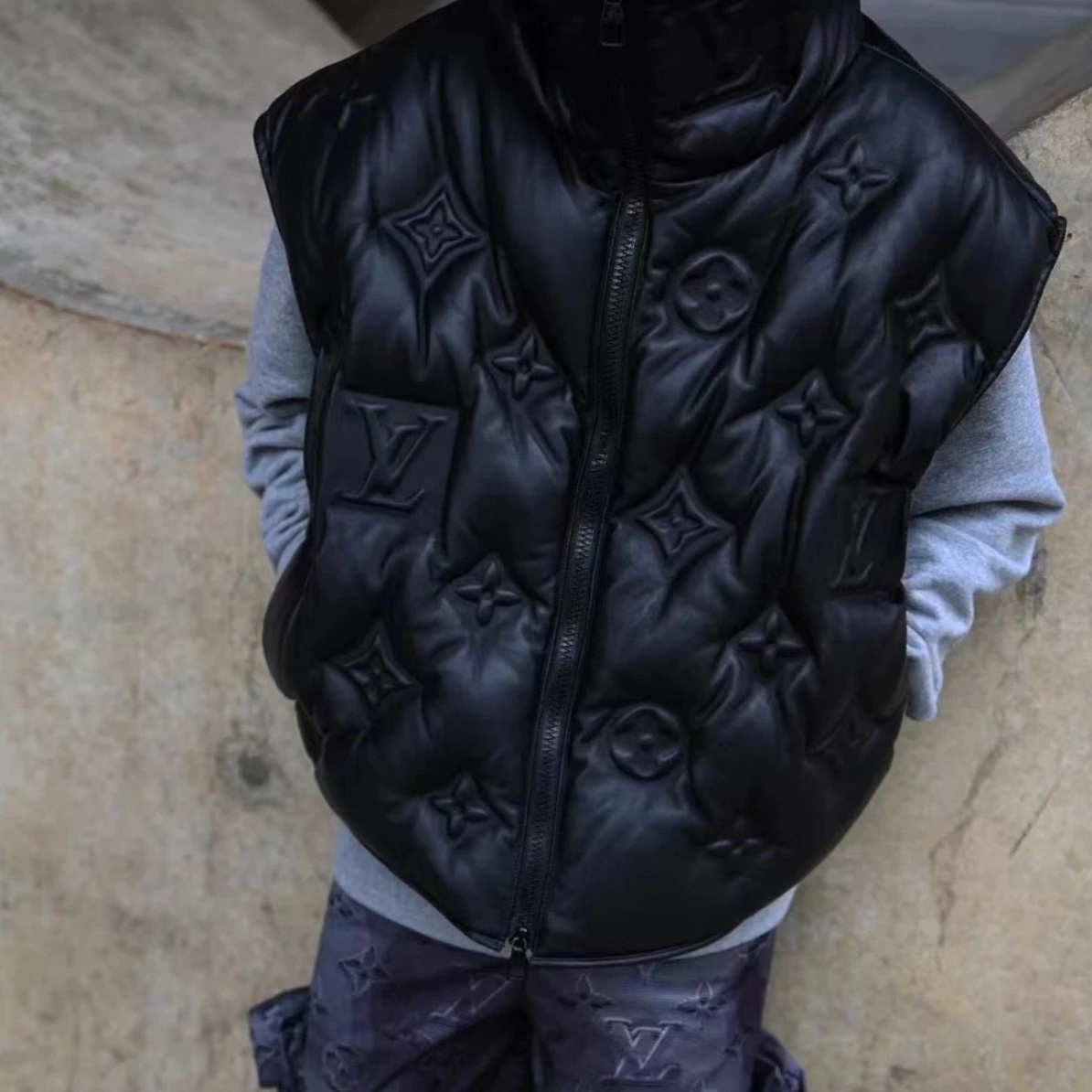 99新 LouisVuitton/路易威登 99新 lv羽绒马甲