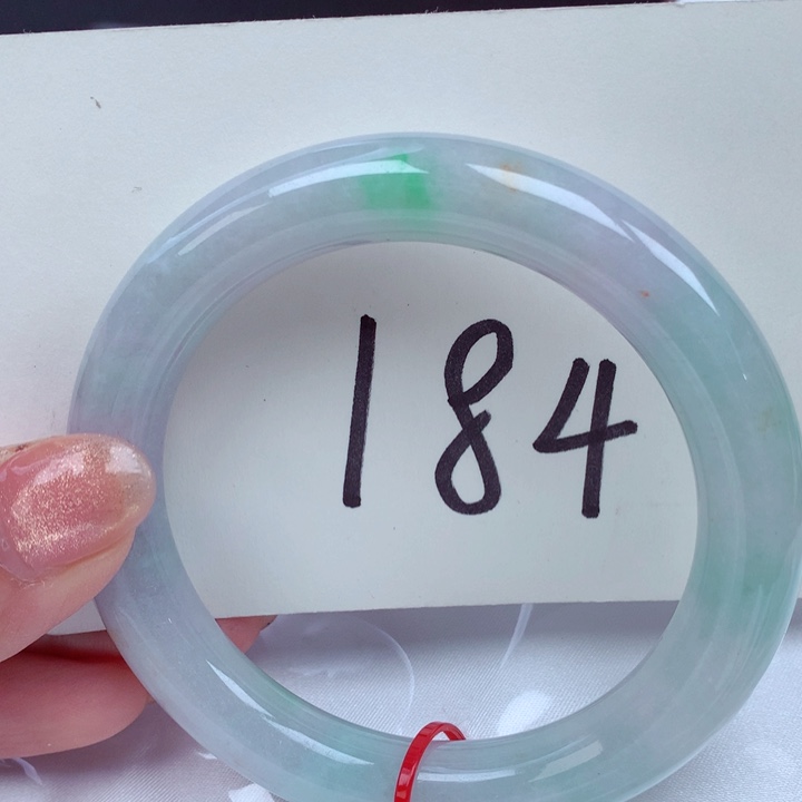 翡翠手镯未镶嵌翡翠