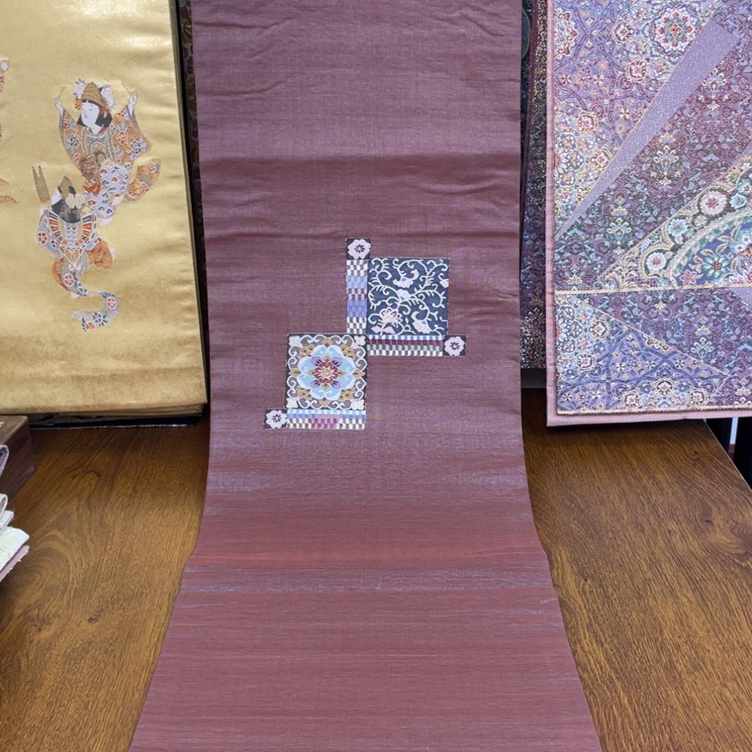 织绣两通宝相缂丝