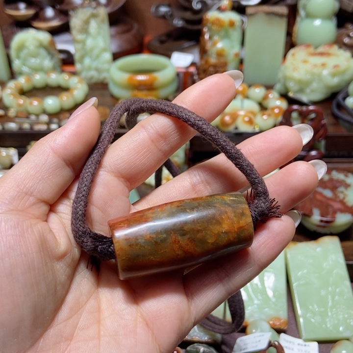 岫岩河磨玉（透闪石质玉）挂件未镶嵌