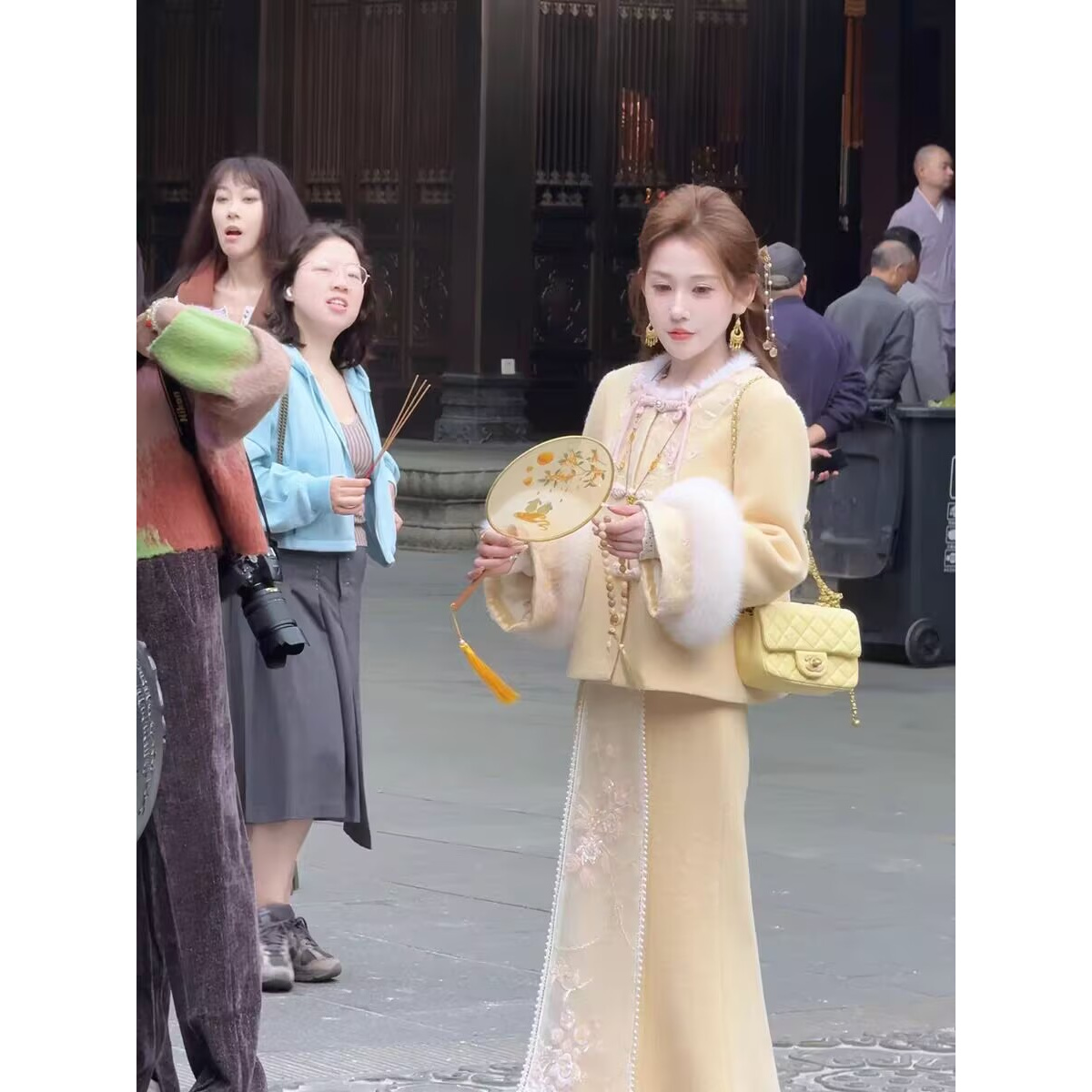 婷婷锦绣暖冬•招财进宝刺绣新中式鱼尾裙套装8261娇