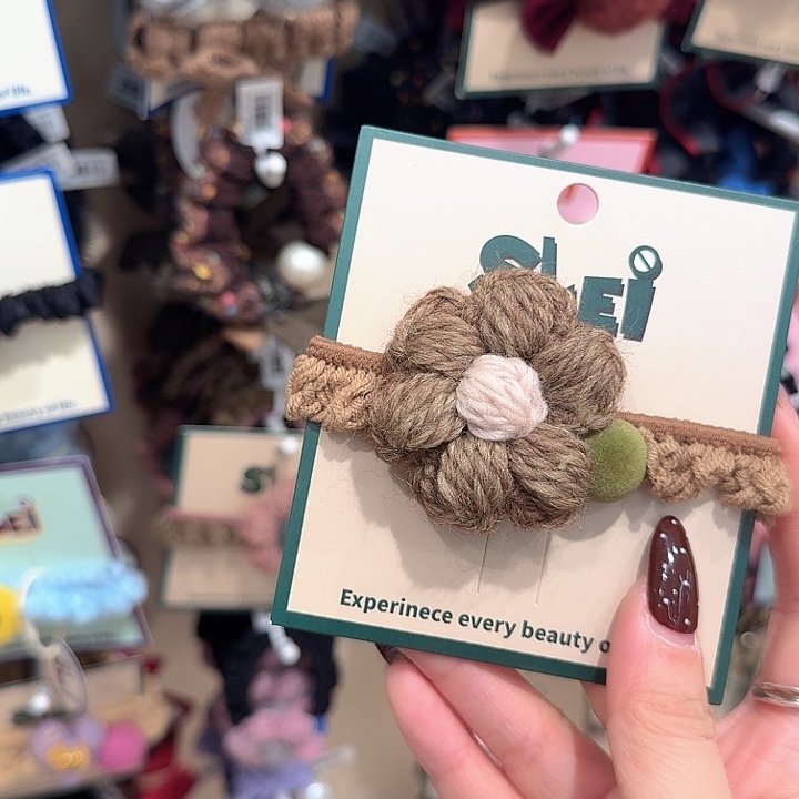 棕色毛线花绿豆发绳