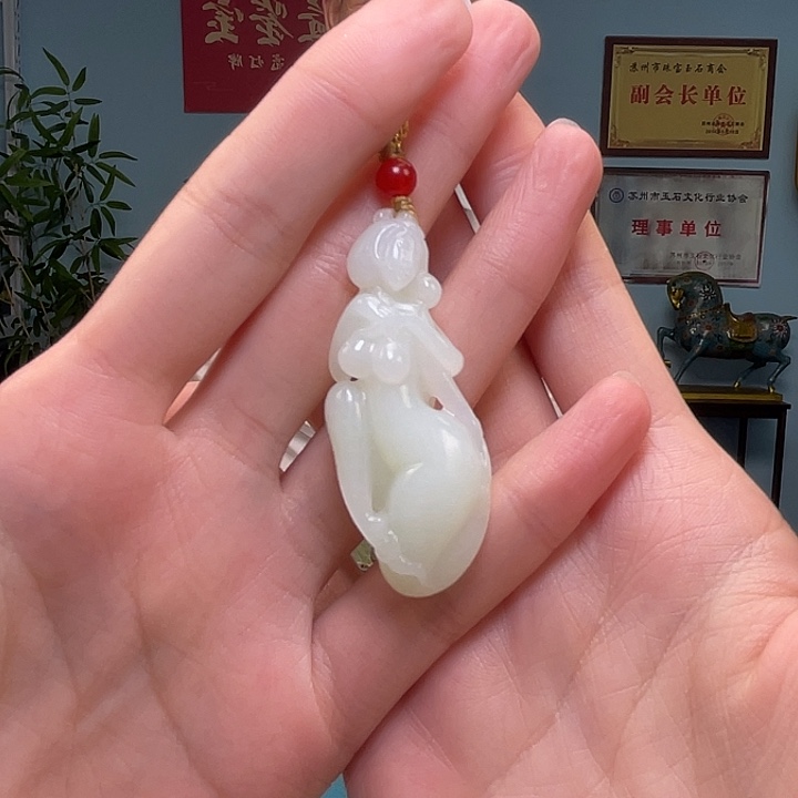 和田玉颈饰未镶嵌