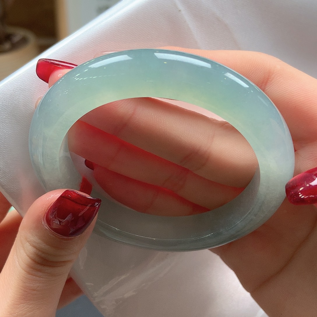 翡翠未镶嵌手镯冰晴绿起光26号