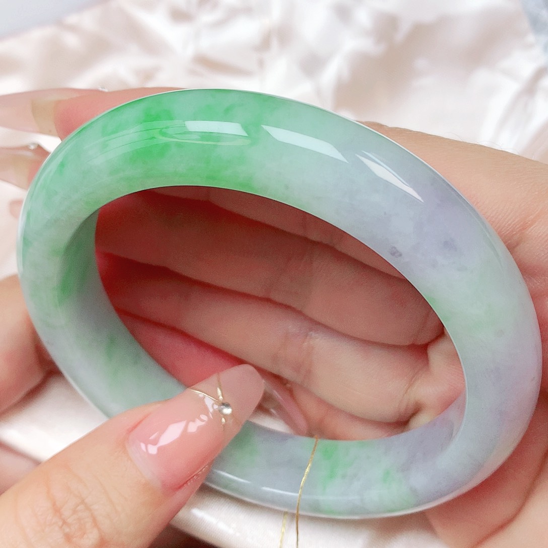 翡翠手镯未镶嵌抖音87