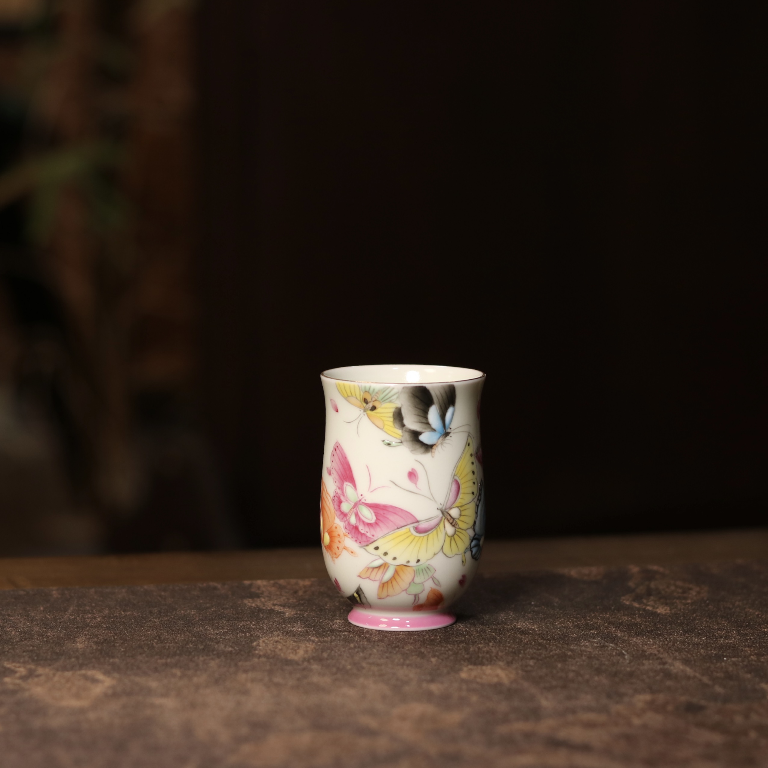 雨溪山房 景德镇手绘斗彩梦蝶蝴蝶主人杯闻香杯茶杯 75cc