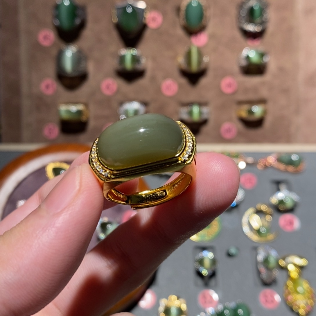 和田玉未镶嵌戒指