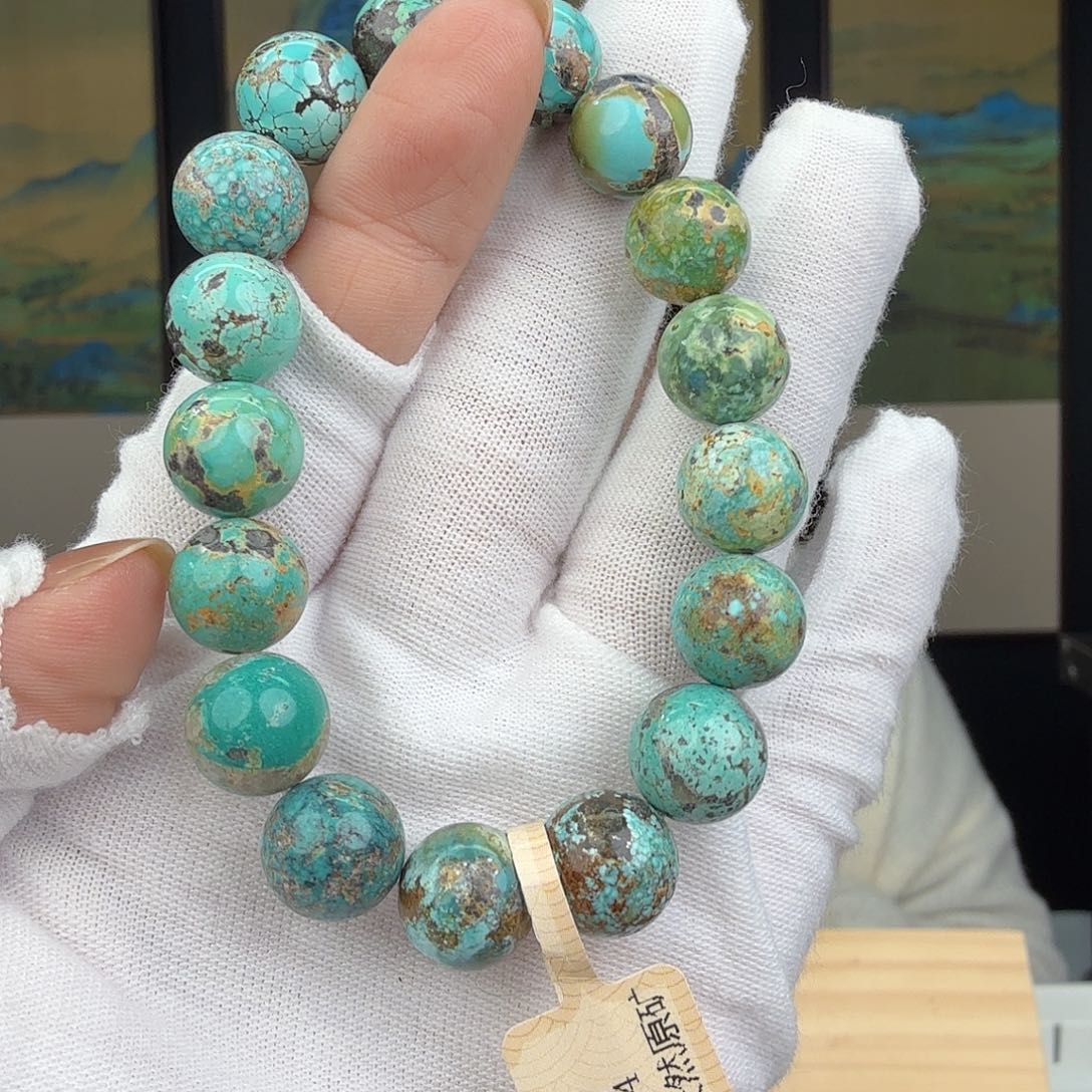 绿松石未镶嵌珠宝奇石