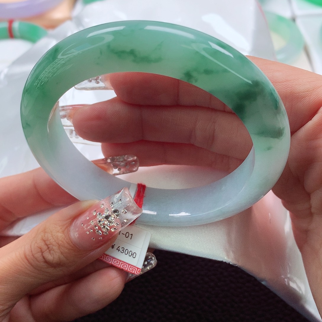 翡翠手镯未镶嵌56.57.58