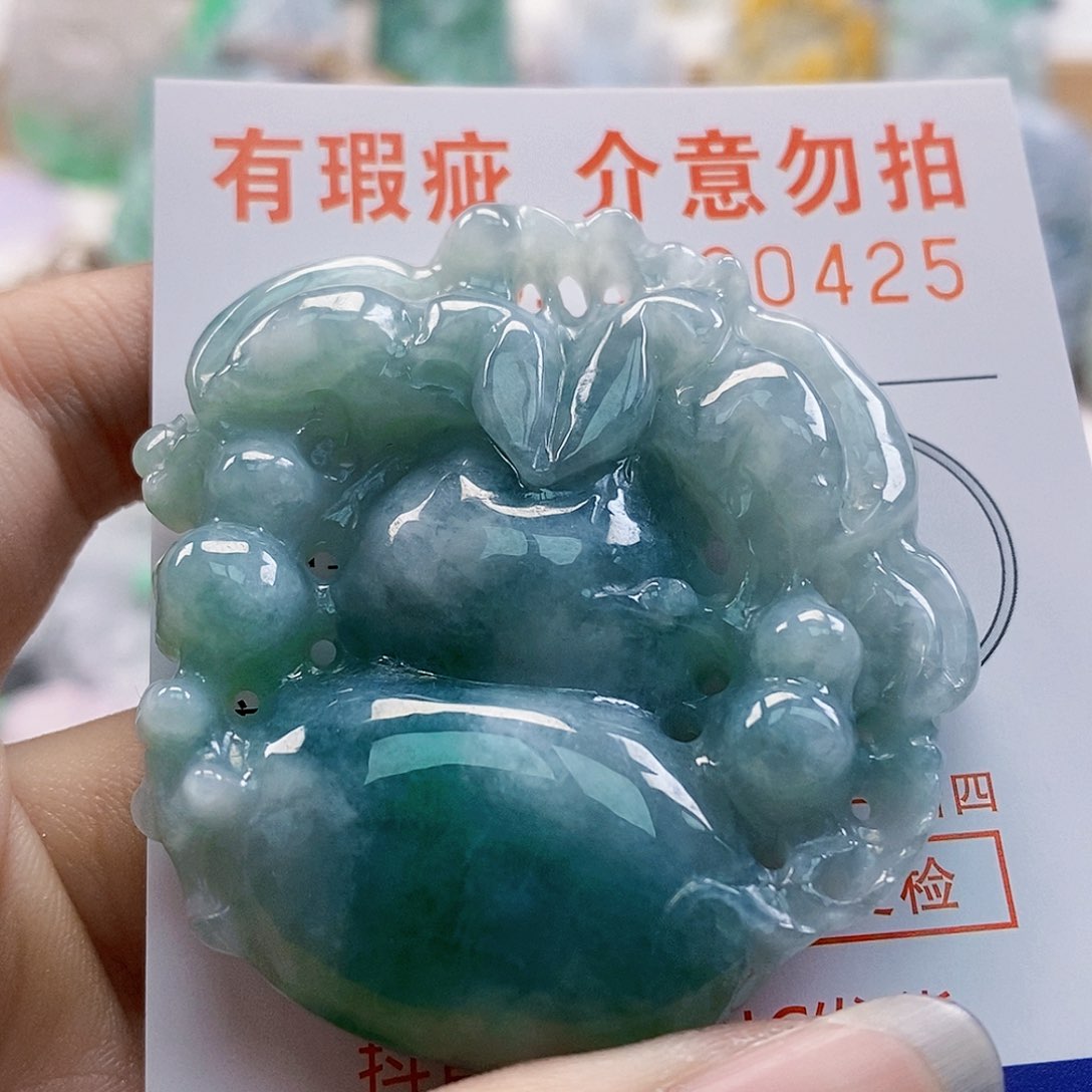 吊坠(不含链)未镶嵌翡翠