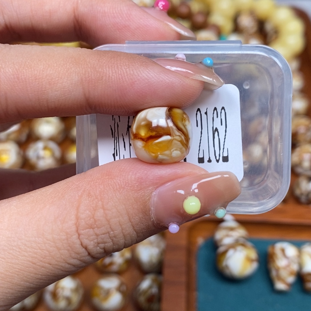 把件猴头核桃沁色圆珠老型2162