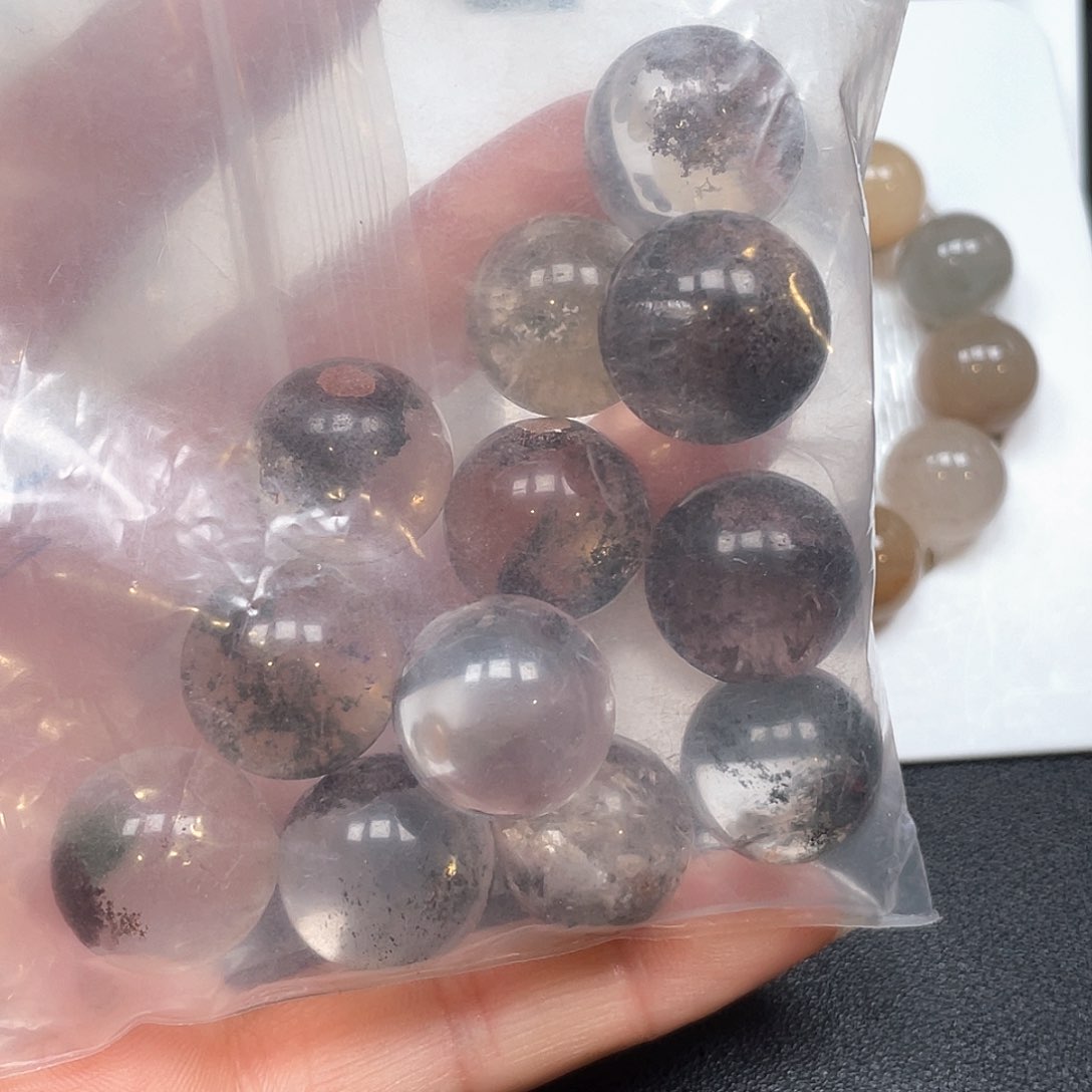 朱****未镶嵌吊坠(不含链)水晶