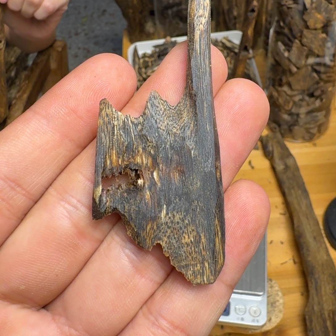 沉香碎屑沉香紫罗兰5克