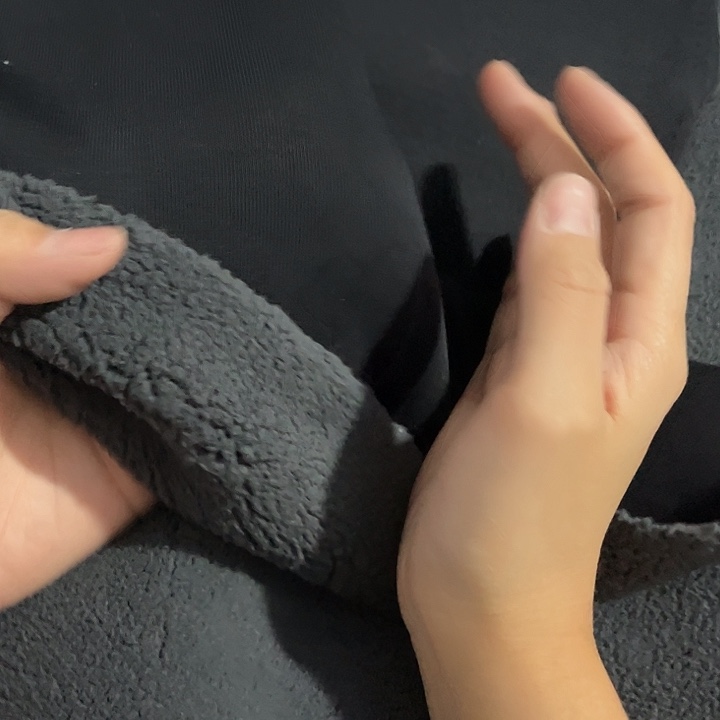 6***8黑色羊驼绒2.2米带螺纹