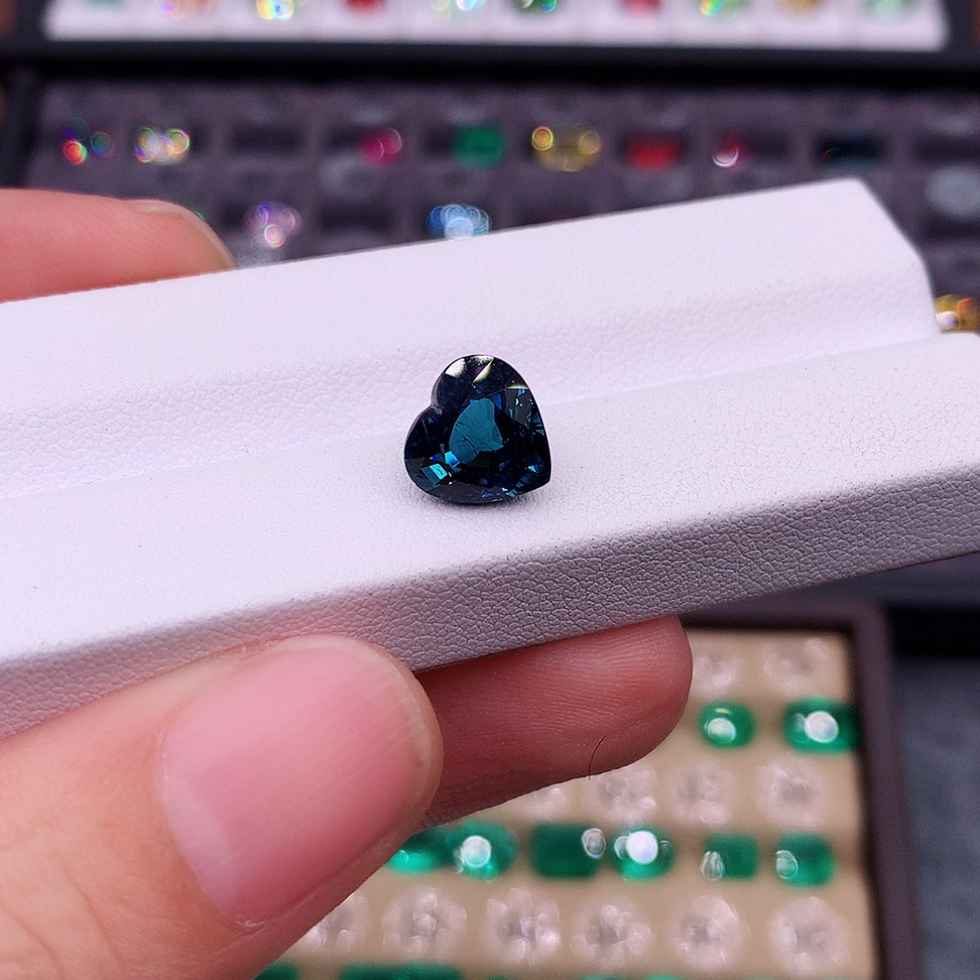 碧玺珠宝半成品未镶嵌