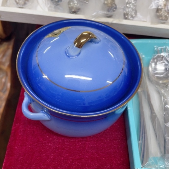 幸***牛金葡萄瓷器欢迎您