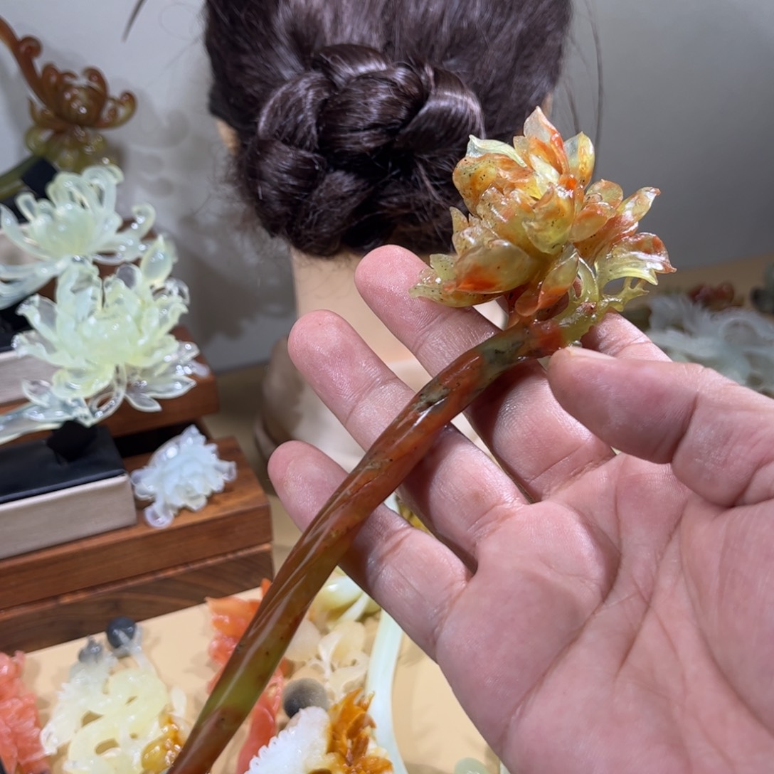 钰***嘉蛇纹石玉合金发簪