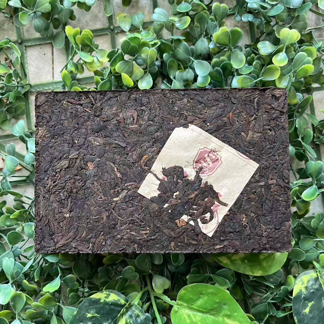 雨腾古茶 “茶王：92101”吴氏百W私藏 特01号"六”300g/砖 生（5月10）