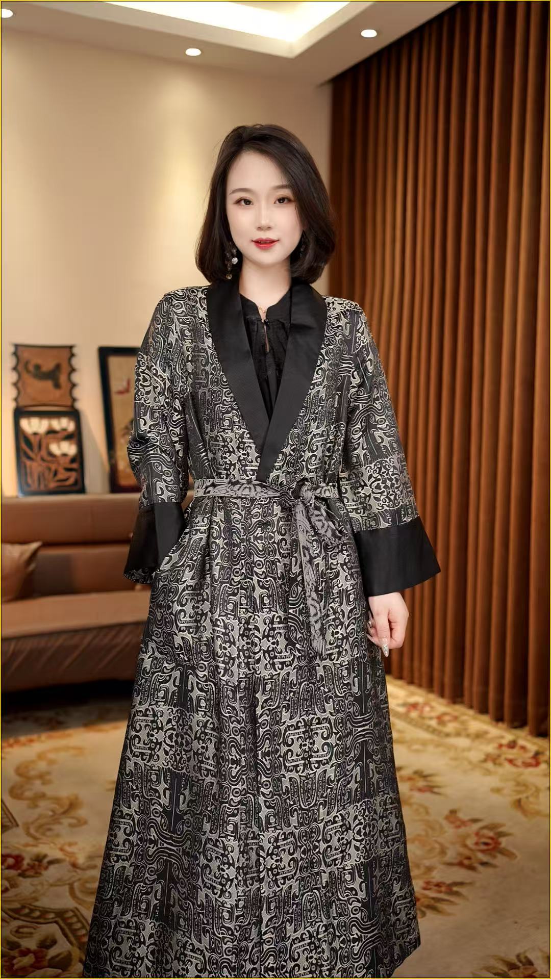 何年-新中式国风披肩外搭设计感水墨画高端复古外套