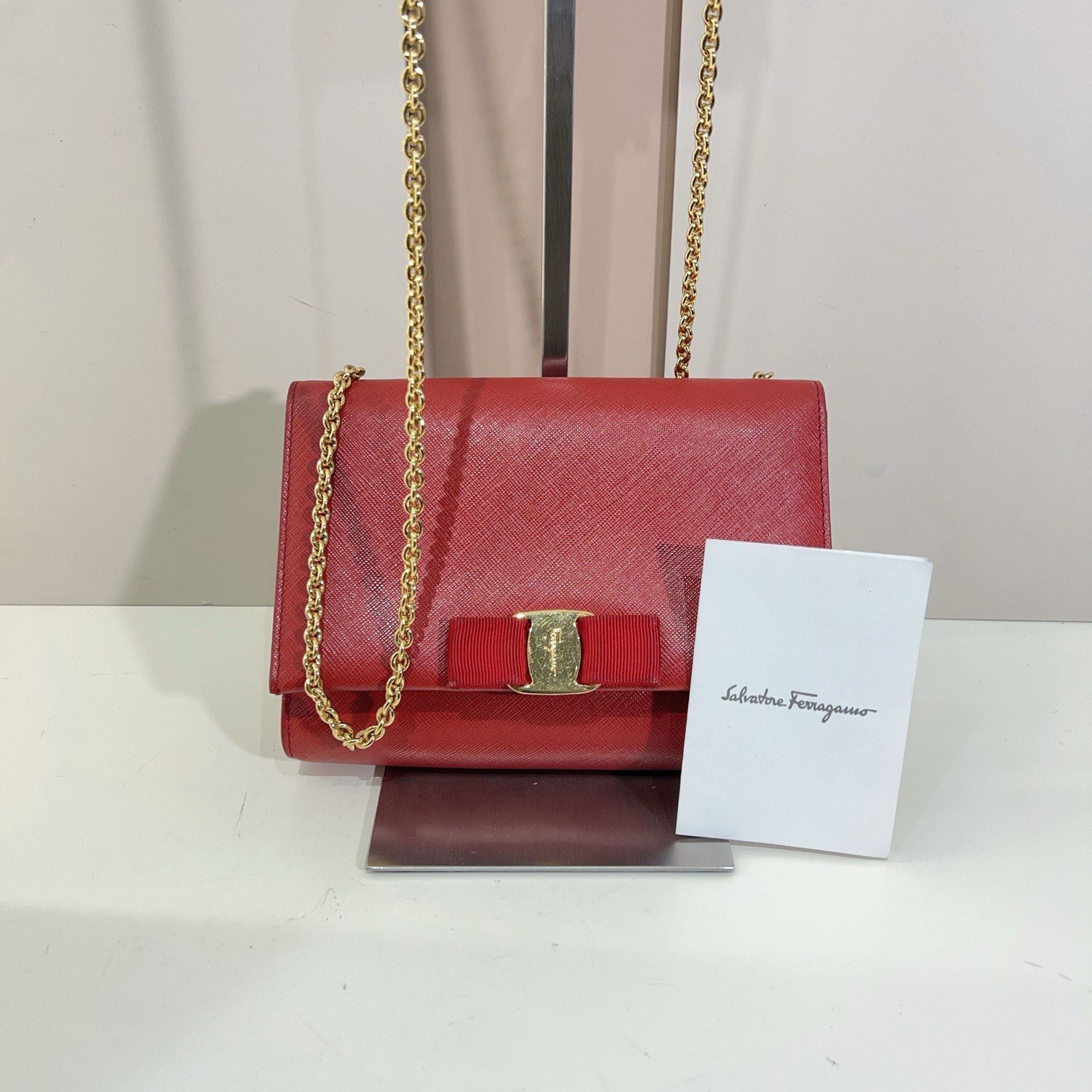 95新 FERRAGAMO/菲拉格慕 菲拉格慕蝴蝶结链条包a8334