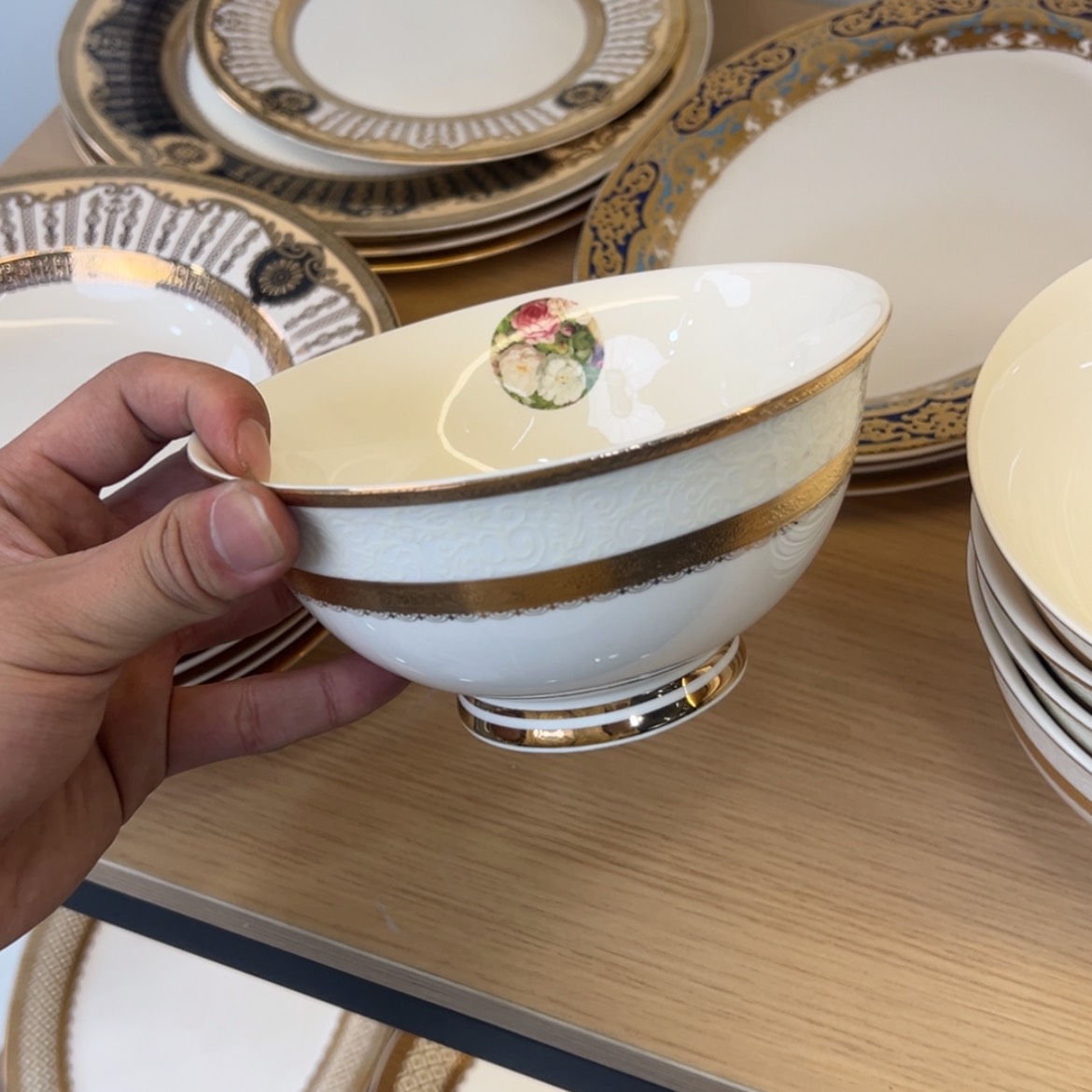 【闪购商品】瓷片06寸高脚碗两个一单