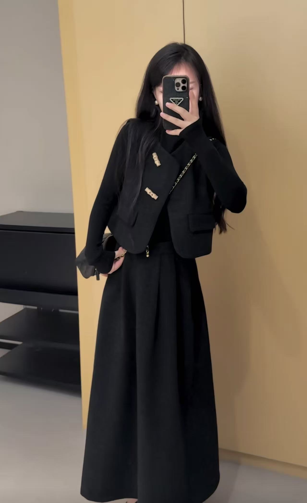 法式高级感时尚套装裙秋季新款气质马甲背心长袖内搭半身裙三件套