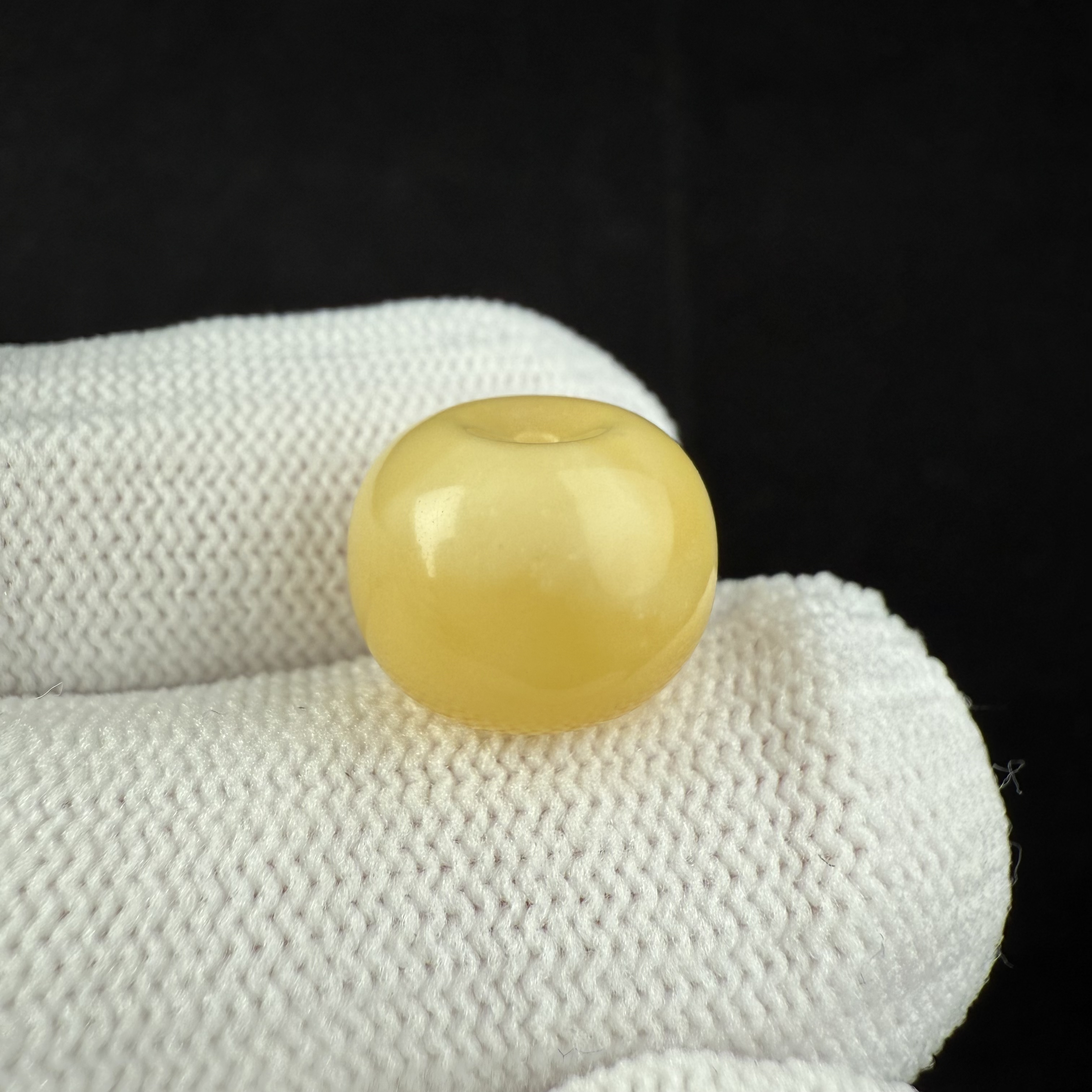 B4820天然蜜蜡 俄料瑕疵扣子墩子13.5*10.3mm 一物一图 假一罚十