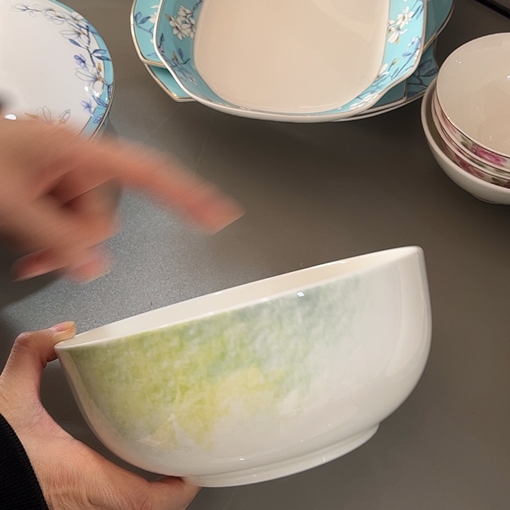 瓷片微瑕骨瓷面碗一个青绿