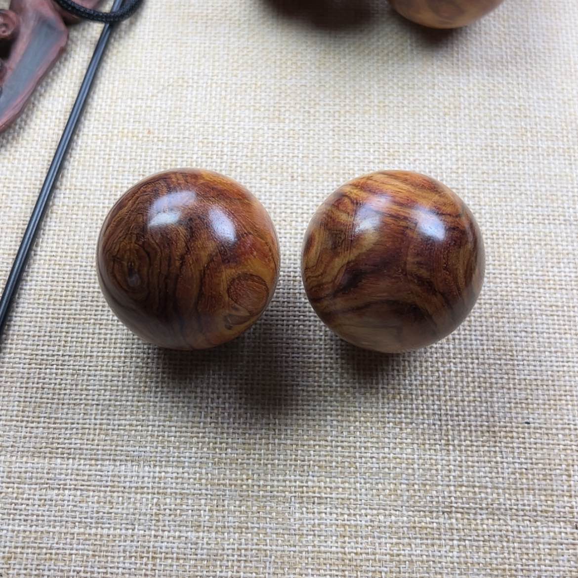 【闪购商品】黄花梨/降香黄檀把件还**园手球