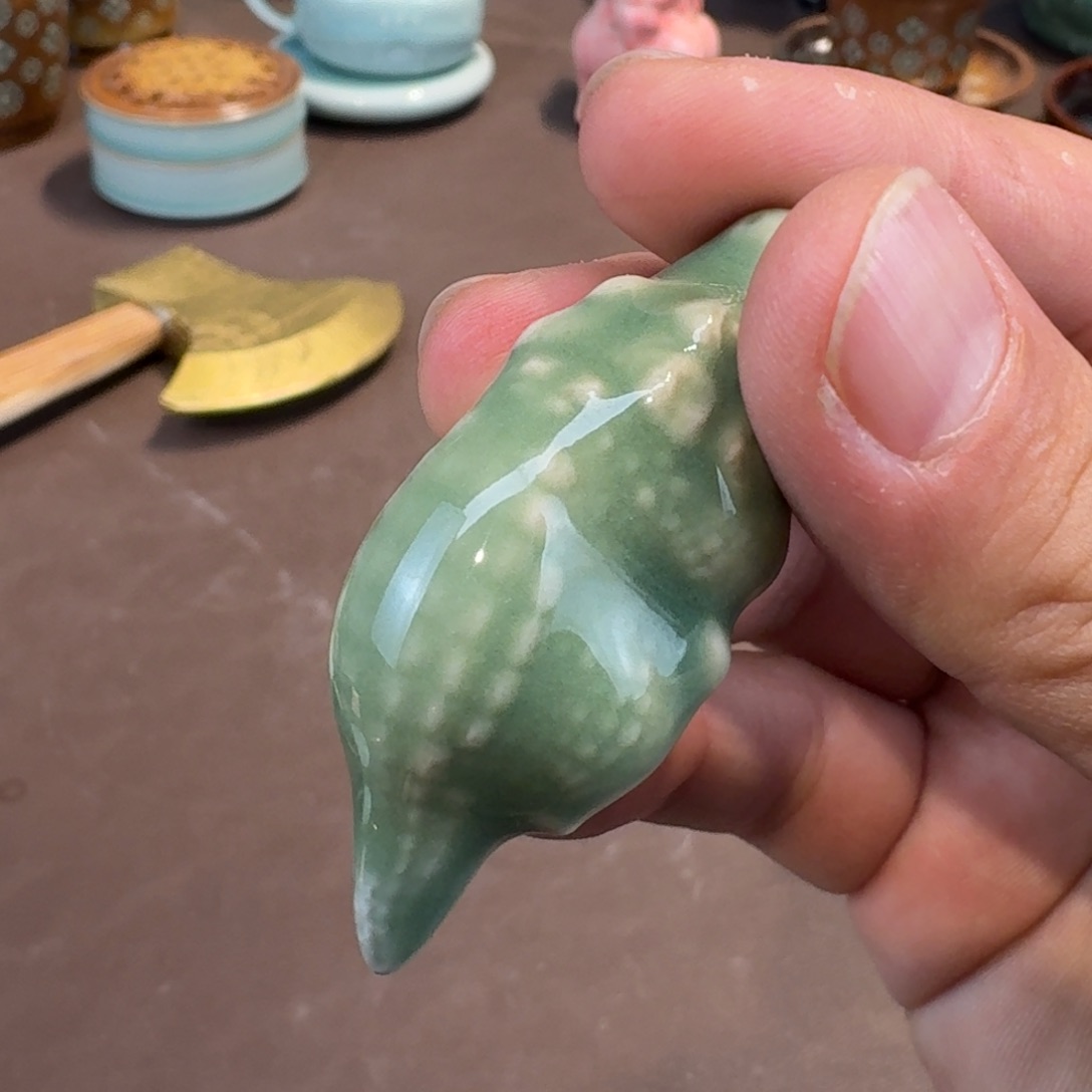 杯龙泉青瓷茶具微瑕