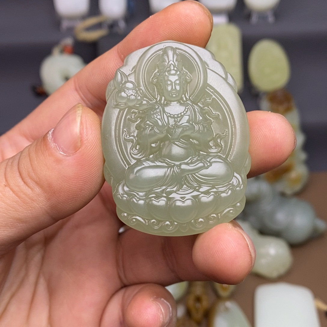 和田玉未镶嵌颈饰