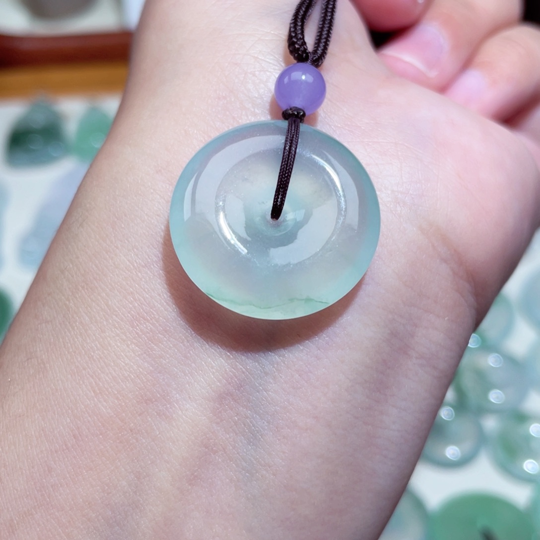 翡翠未镶嵌颈饰扣子