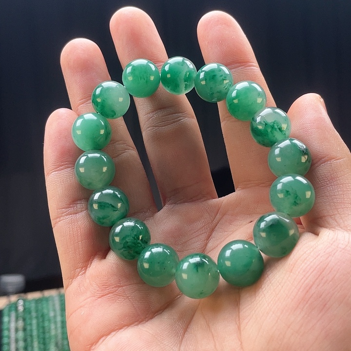 石英质玉（非洲翠）合金手链12.5