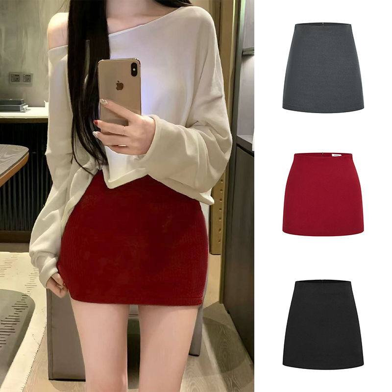 Moses Queen/魔西女王圣诞氛围感红色高级秋冬高腰显瘦A字包臀裙