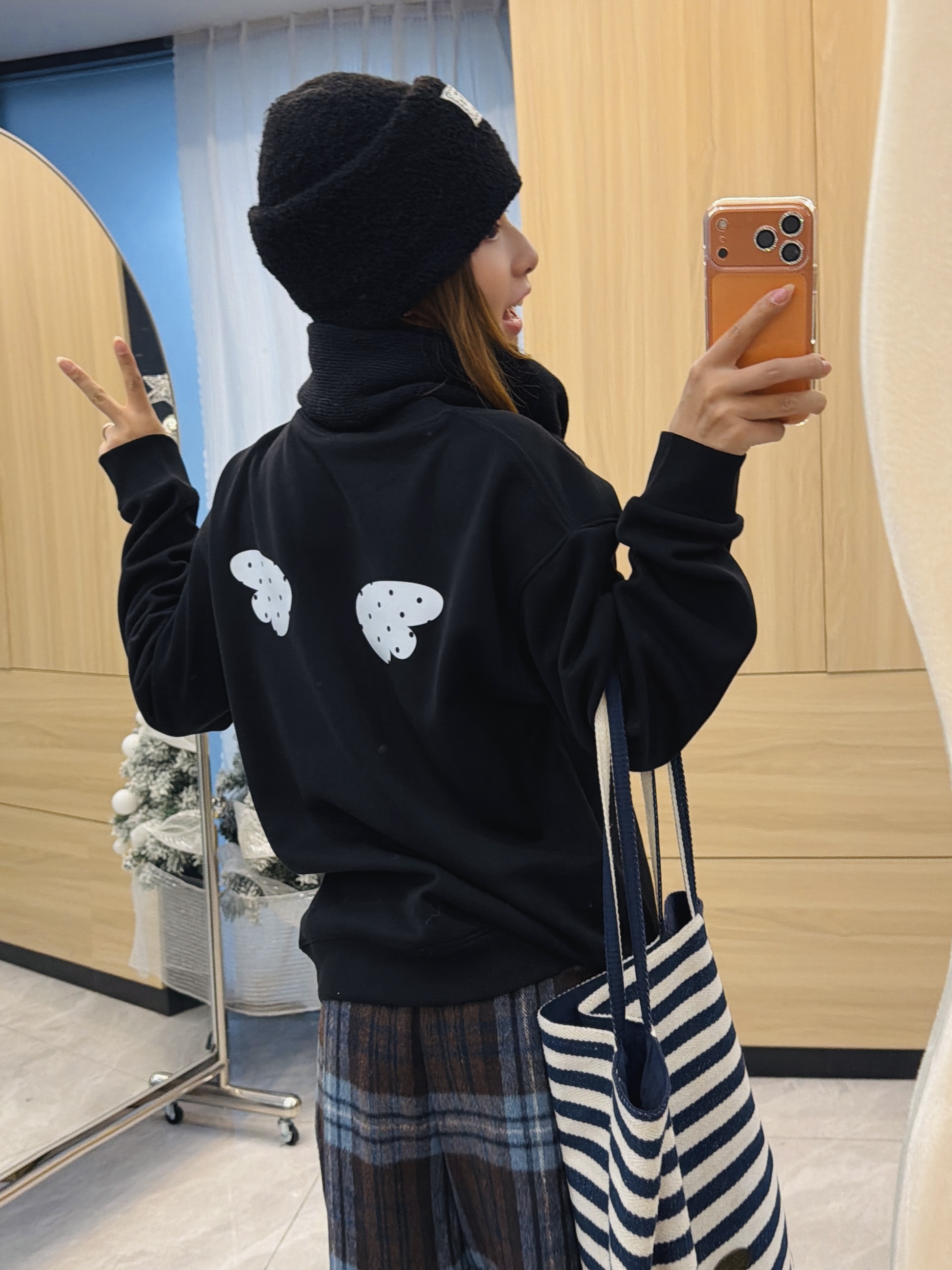 【天使】十三行秋冬银狐绒百搭显瘦减龄印花加绒加厚圆领卫衣HBW