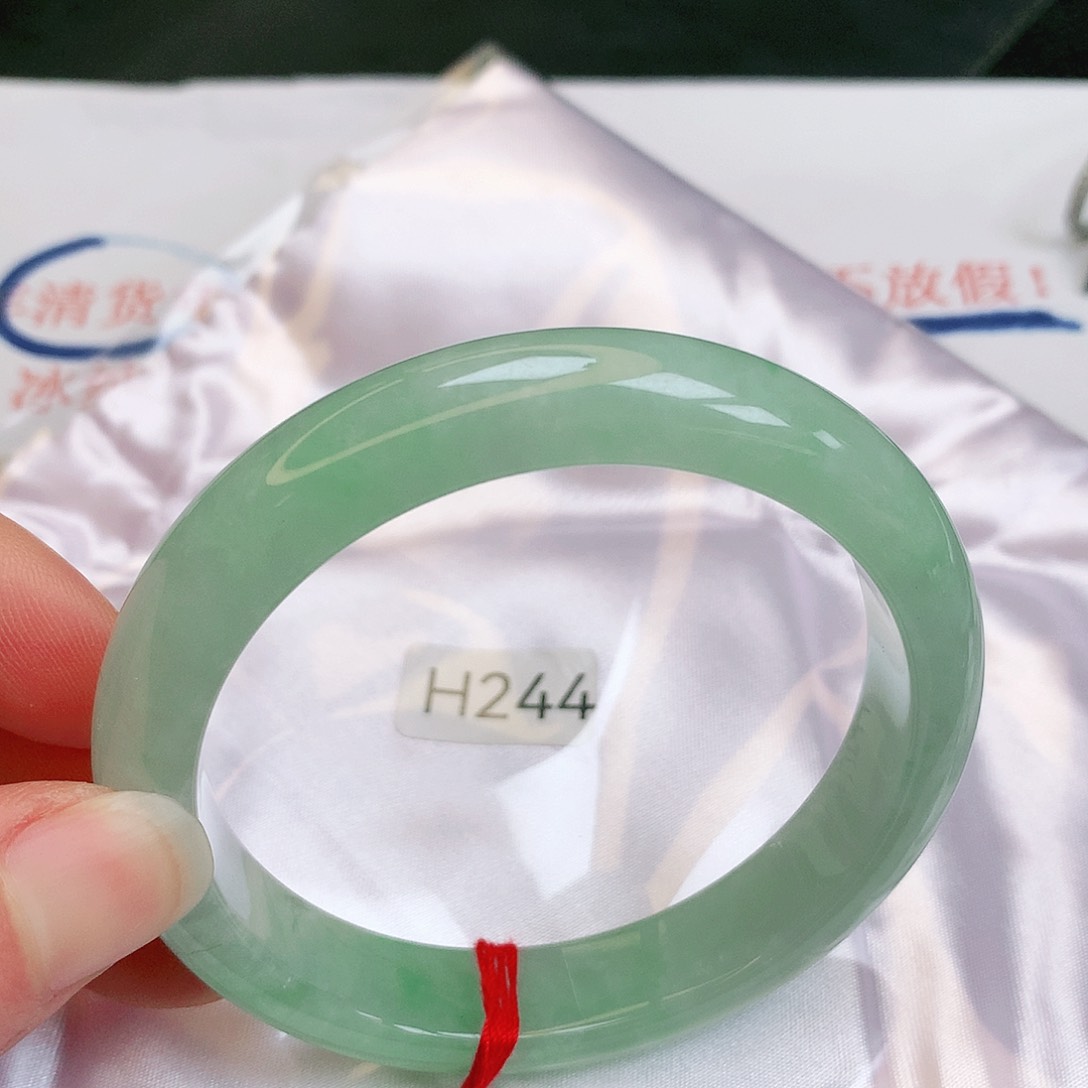 【闪购商品】翡翠手镯未镶嵌缅甸天然a货翡翠