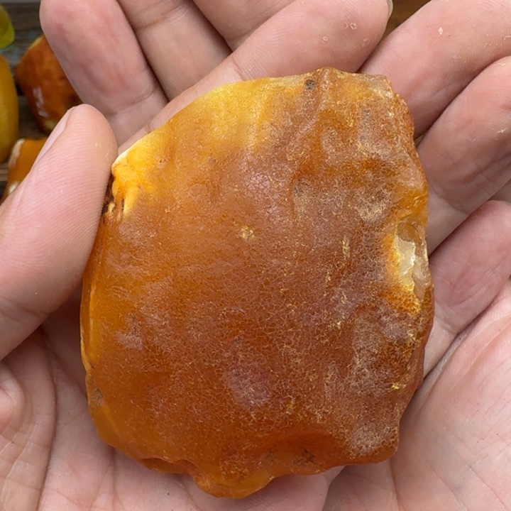 ****乐定制琥珀未镶嵌未镶嵌定制琥珀