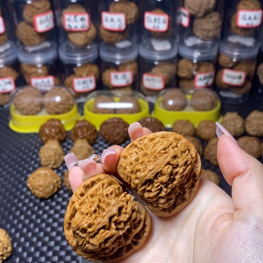 文玩核桃吊坠南疆石46