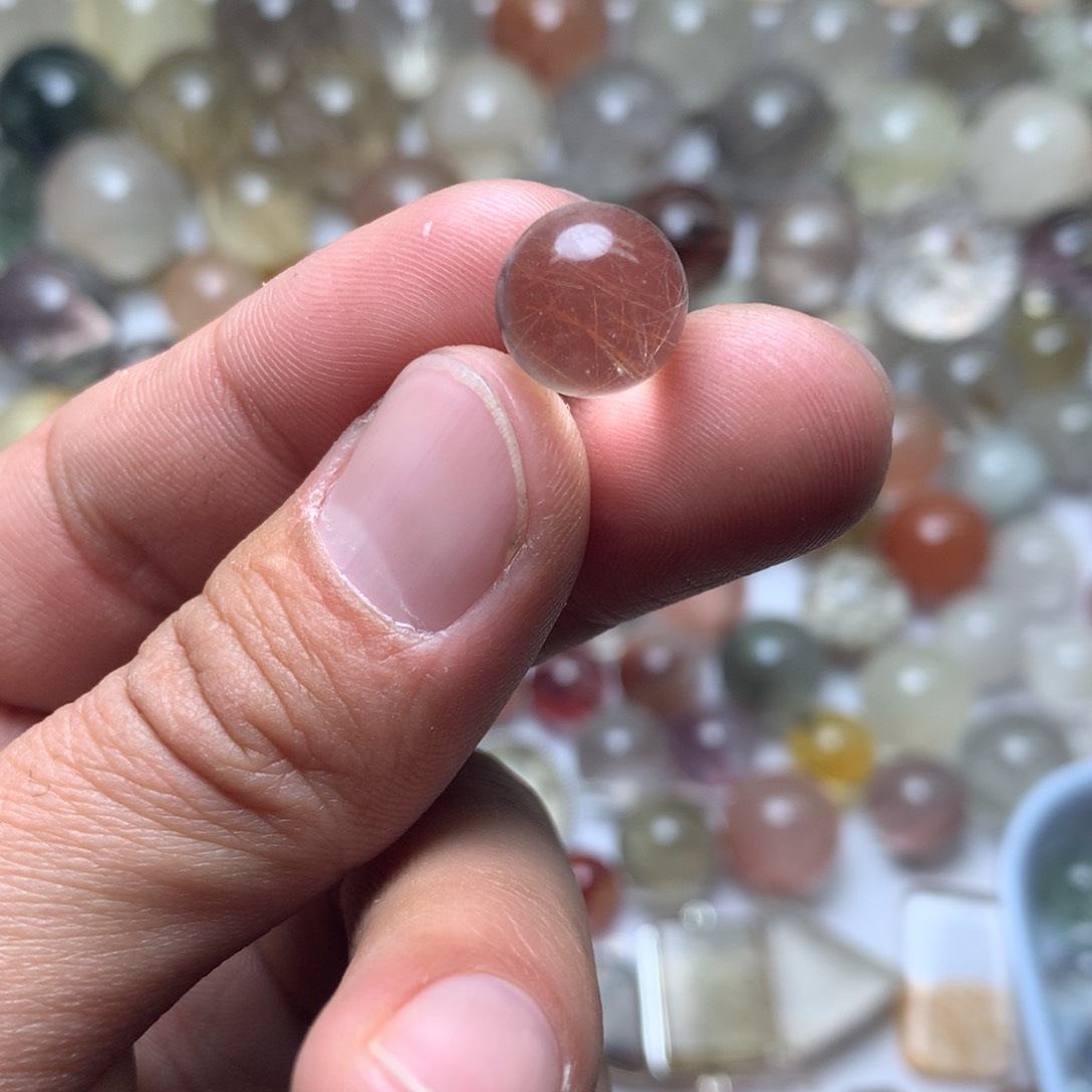 水晶珠宝半成品未镶嵌发晶球