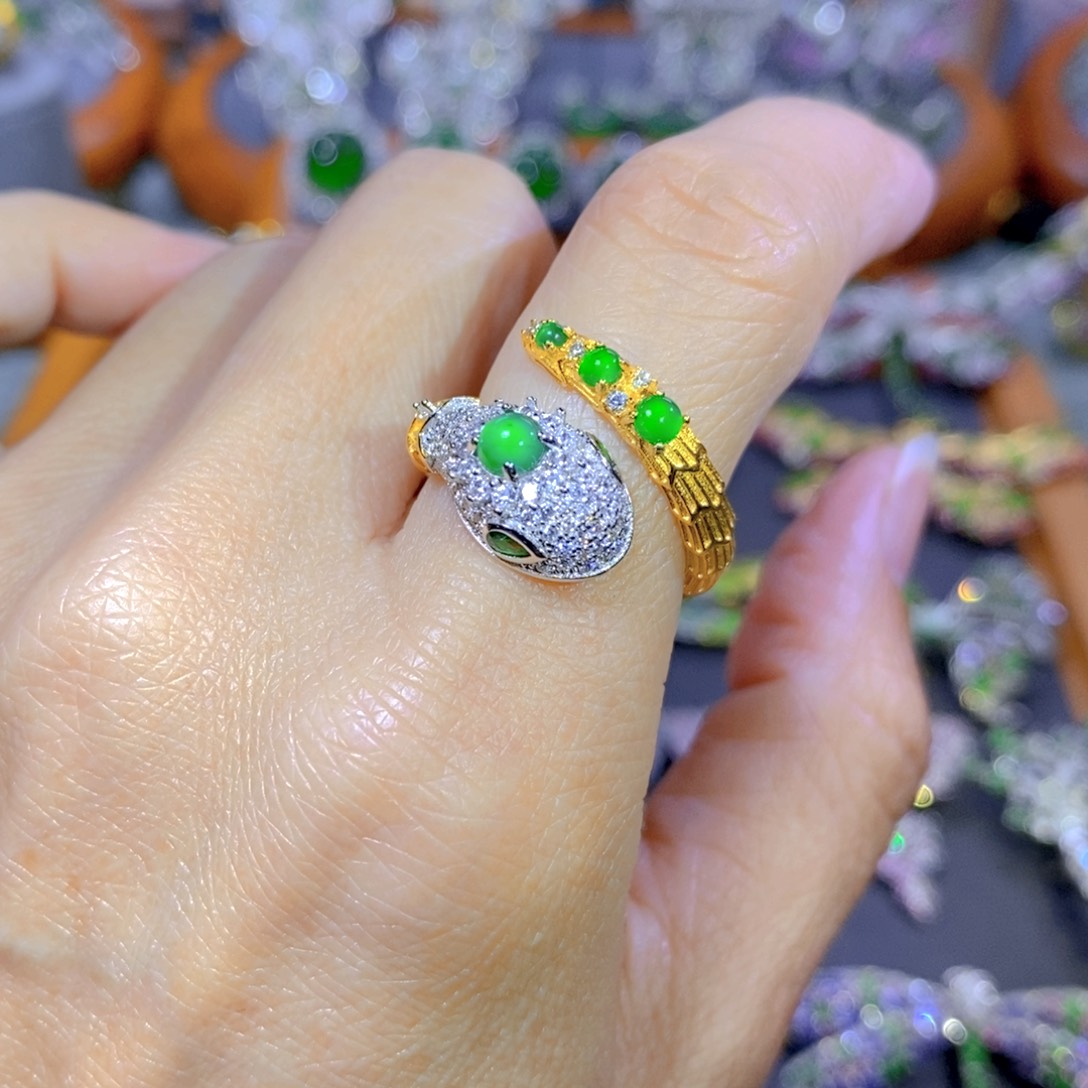 翡翠颈饰银S925镶嵌天然翡翠