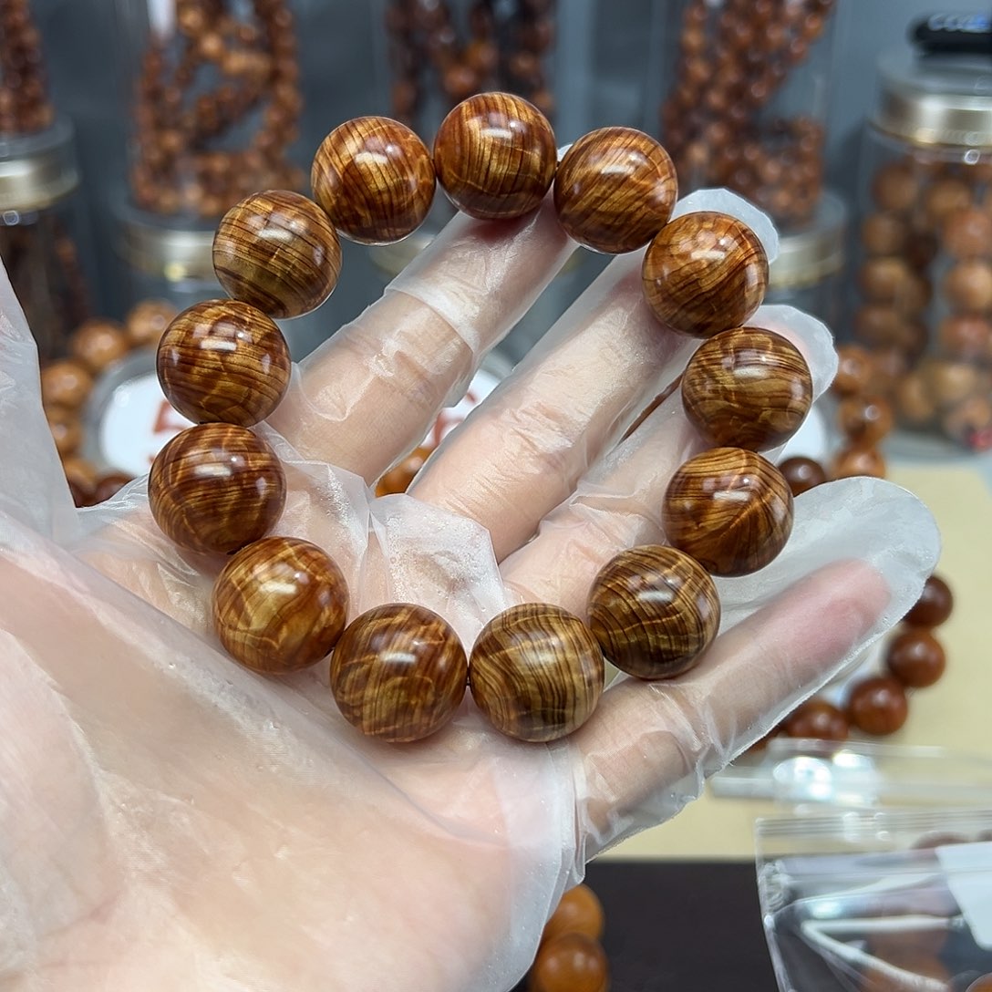 柏木（崖柏）1.8爆满变异黑金龙胆闪电