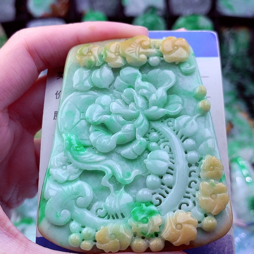 【闪购商品】翡翠颈饰未镶嵌天然