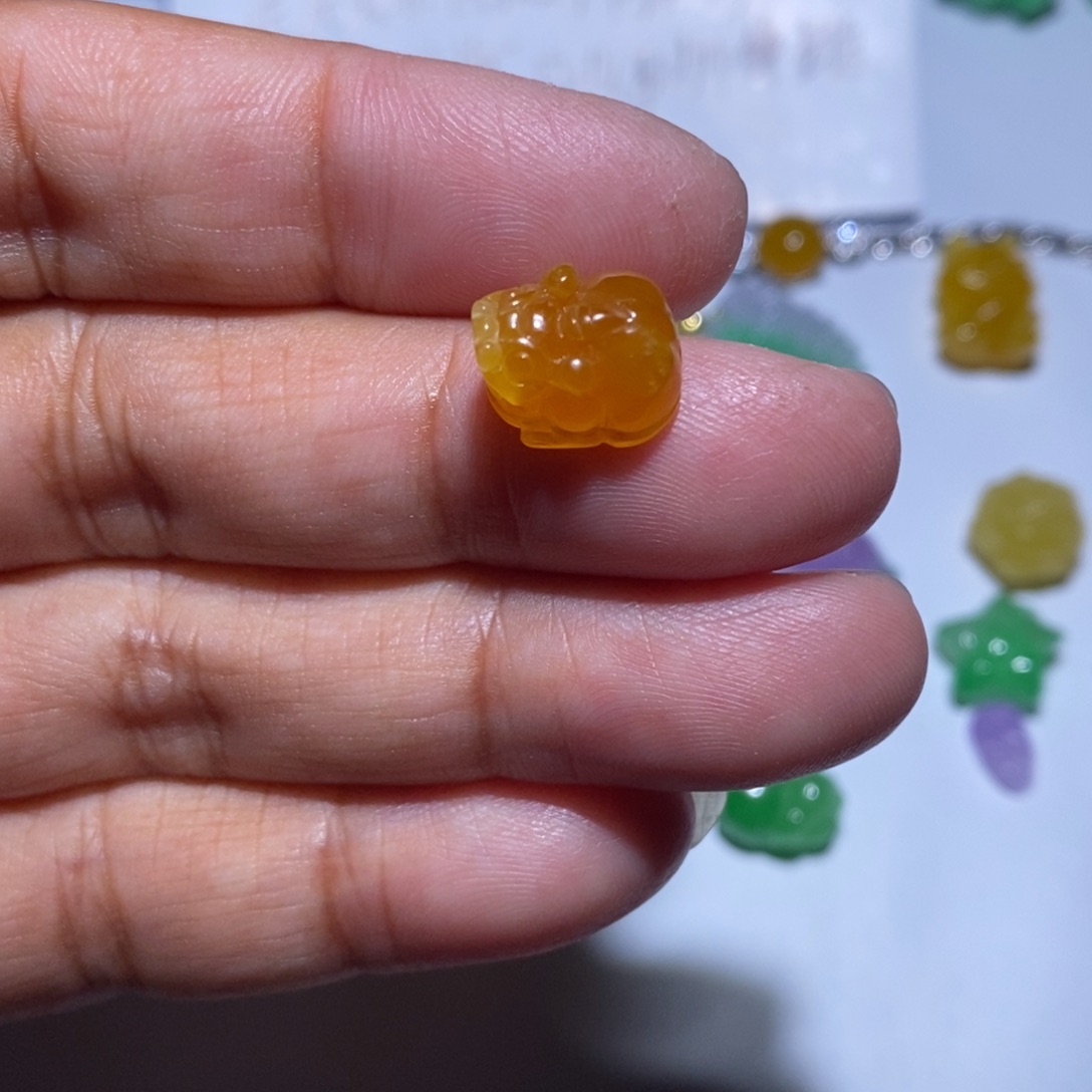 颈饰未镶嵌翡翠余**好