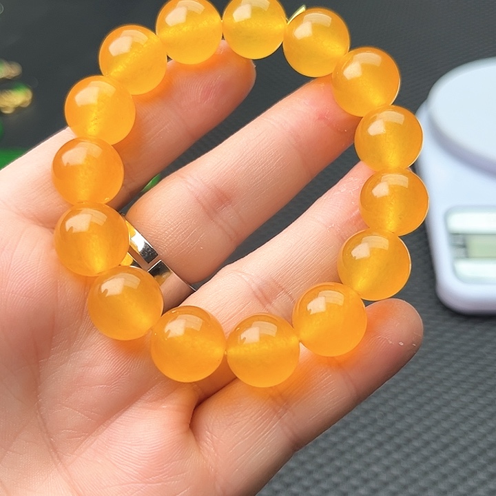 翡翠颈饰未镶嵌啊啊