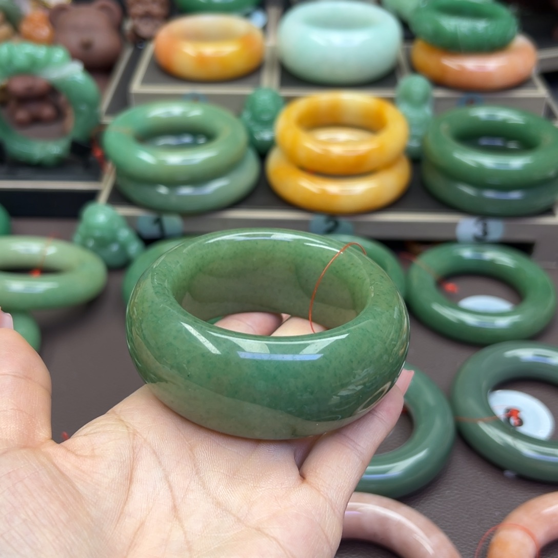 未镶嵌手镯石英岩玉黄****儿