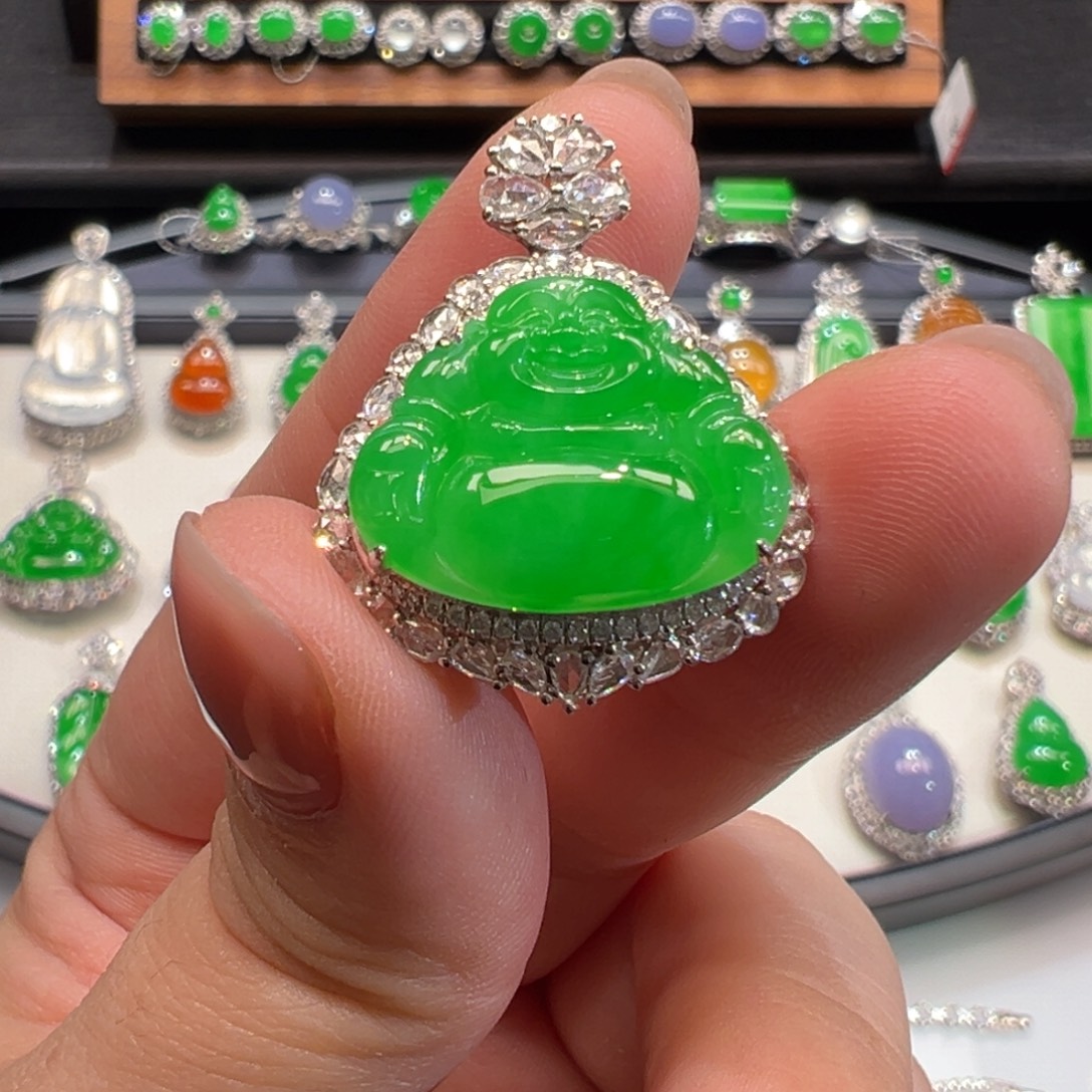 翡翠18K金镶嵌颈饰收到货48小时鉴赏期